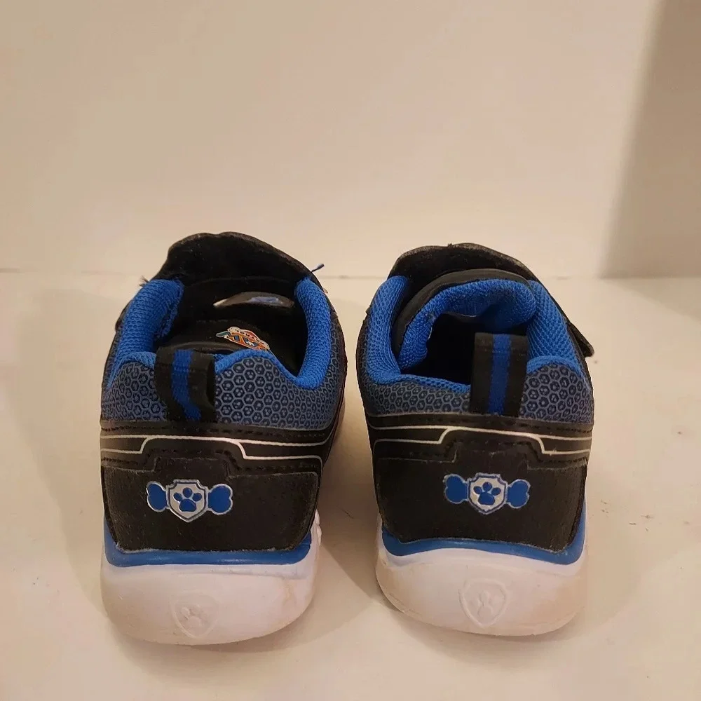 Spin Master Paw Patrol Velcro Slip on Sneakers in Size 6